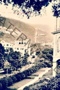 The Peak Tram heading towards the Garden Road Station